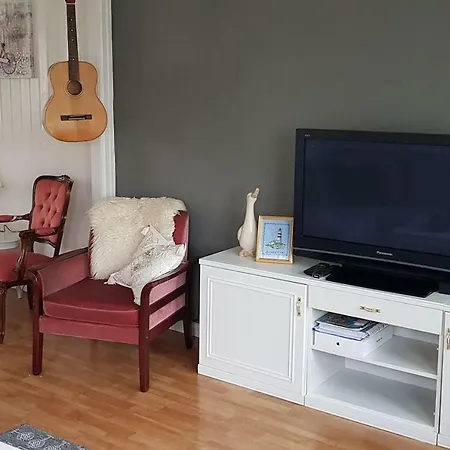 Olagarden In Apartment Alnes